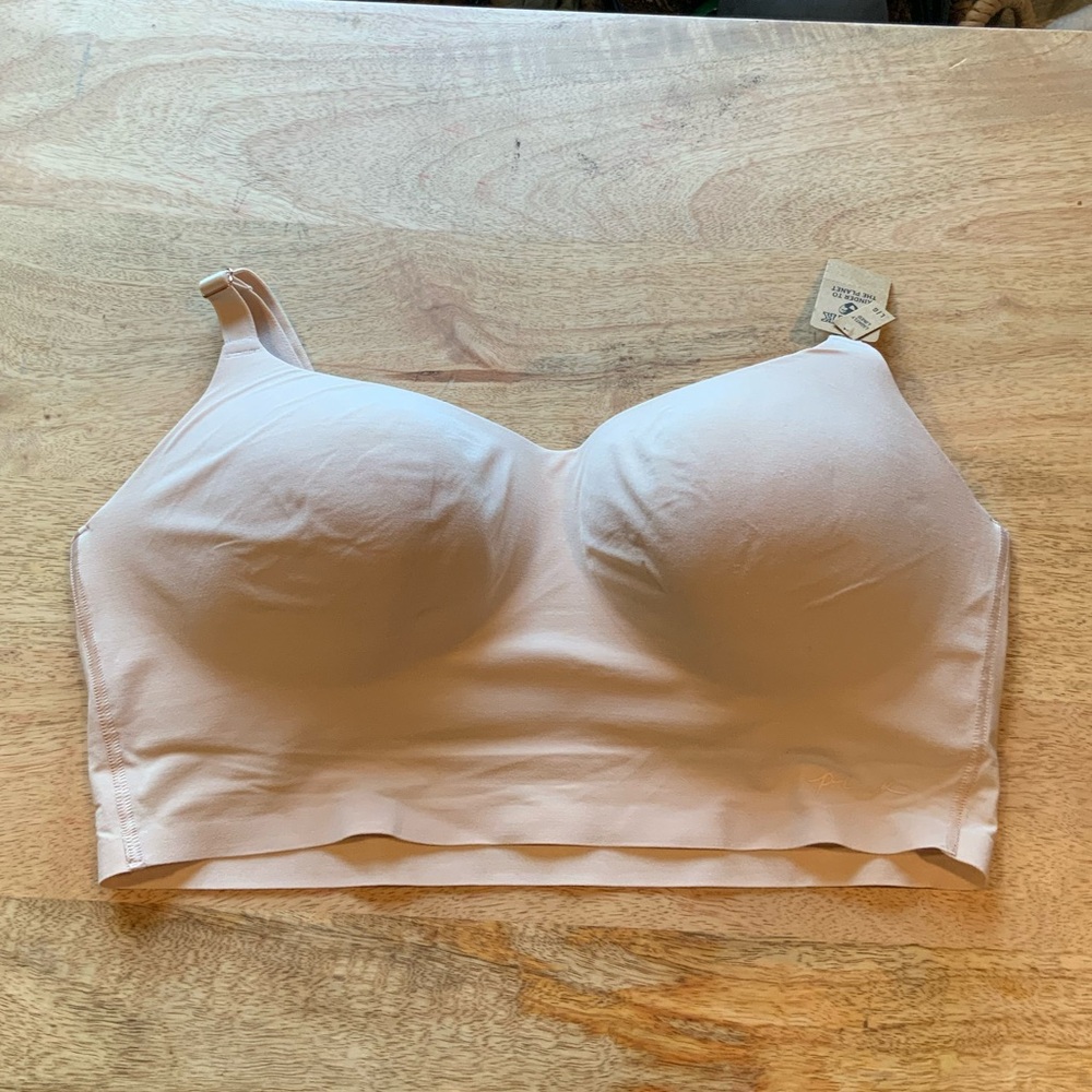 PINK Victoria's Secret Light Pink Lightly Lined Bra